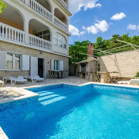 Apartment Seperac *